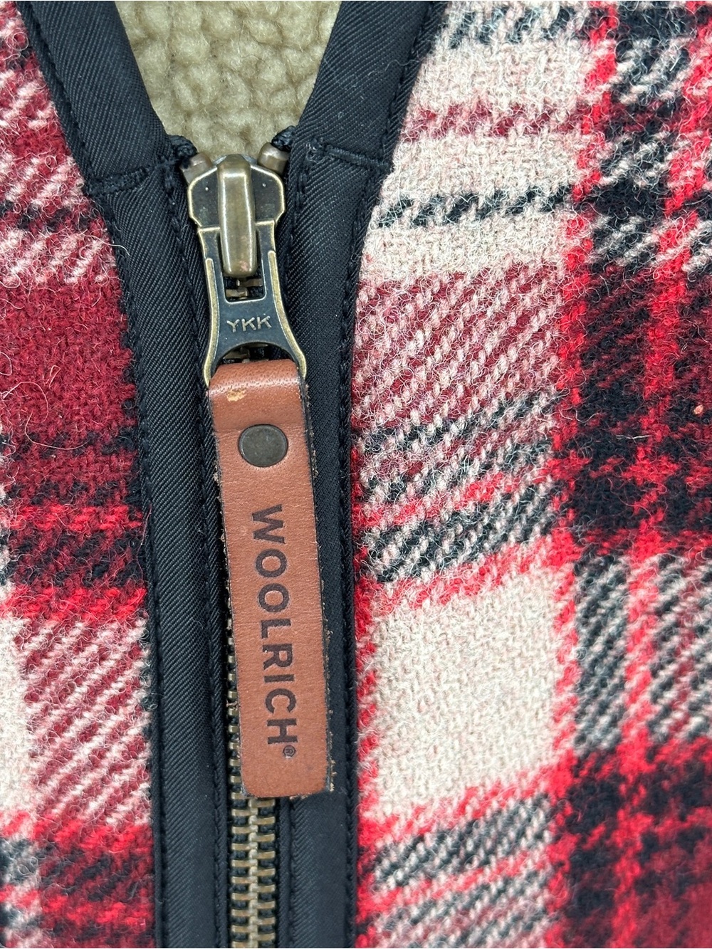 Men’s XL Woolrich Red and Cream Plaid Sherpa-Lined Zip Vest Cozy Outdoor - Picture 2 of 8
